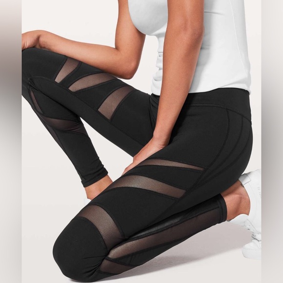 Lululemon Wunder Under Hi-Rise Tight *Mesh 28"
Black *Special Edition* EUC - Picture 4 of 8